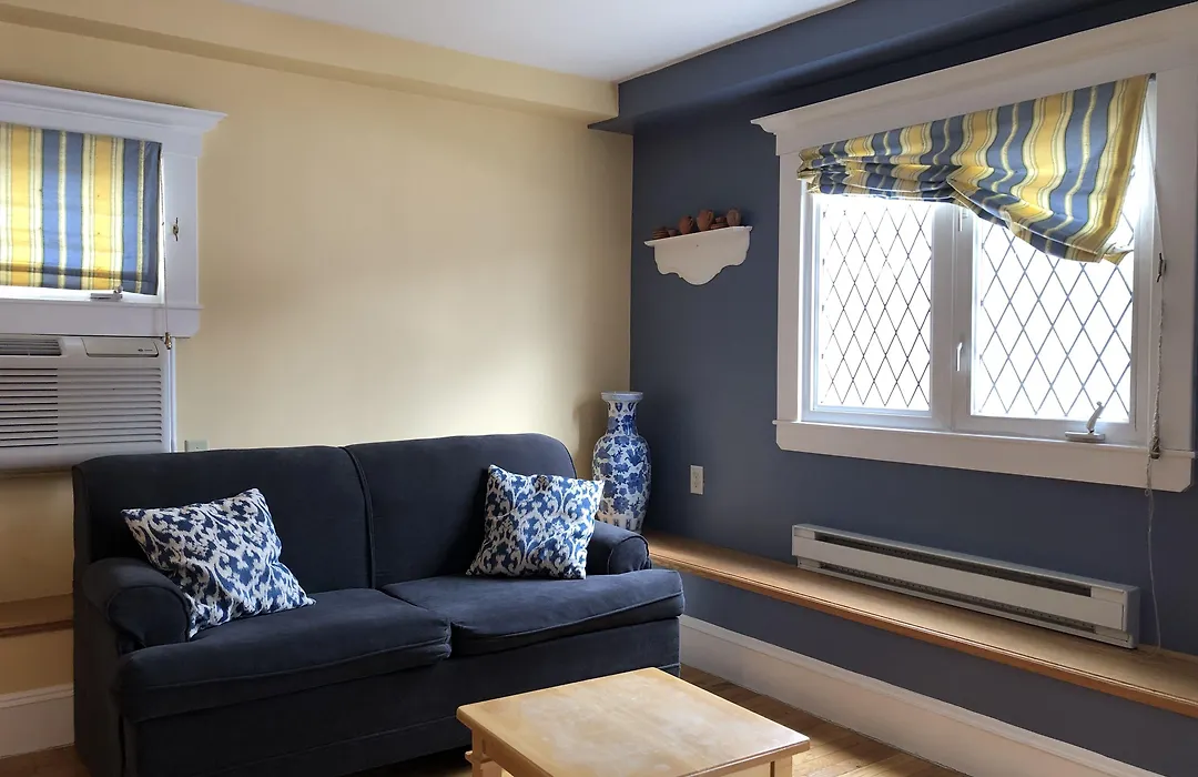 Leaside Manor-1
